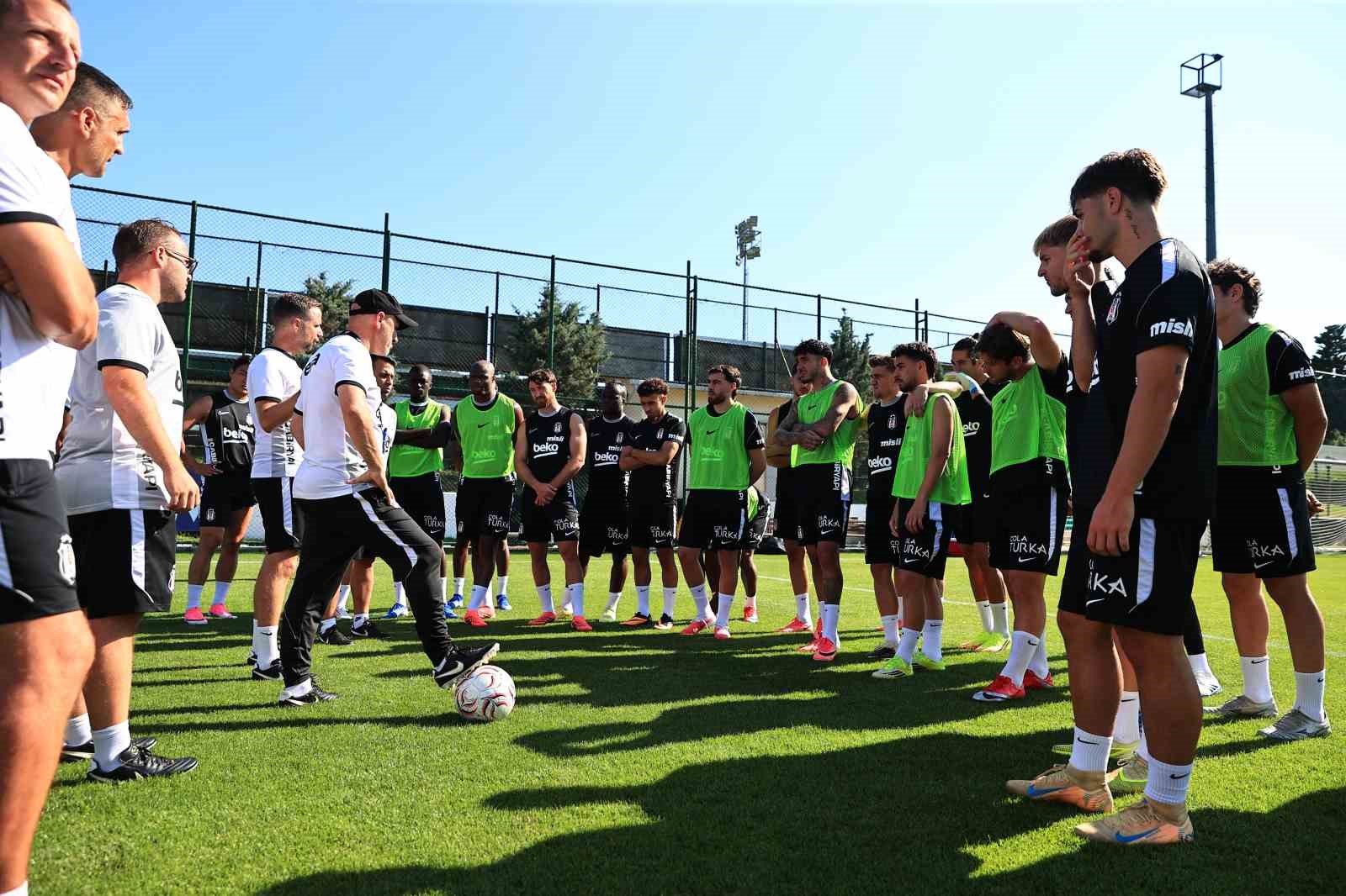 Beşiktaş, Midtjylland maçı hazırlıklarını sürdürdü
