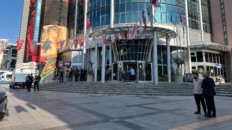 İzmit Belediyesi operasyonunda gözaltına alınan isimler