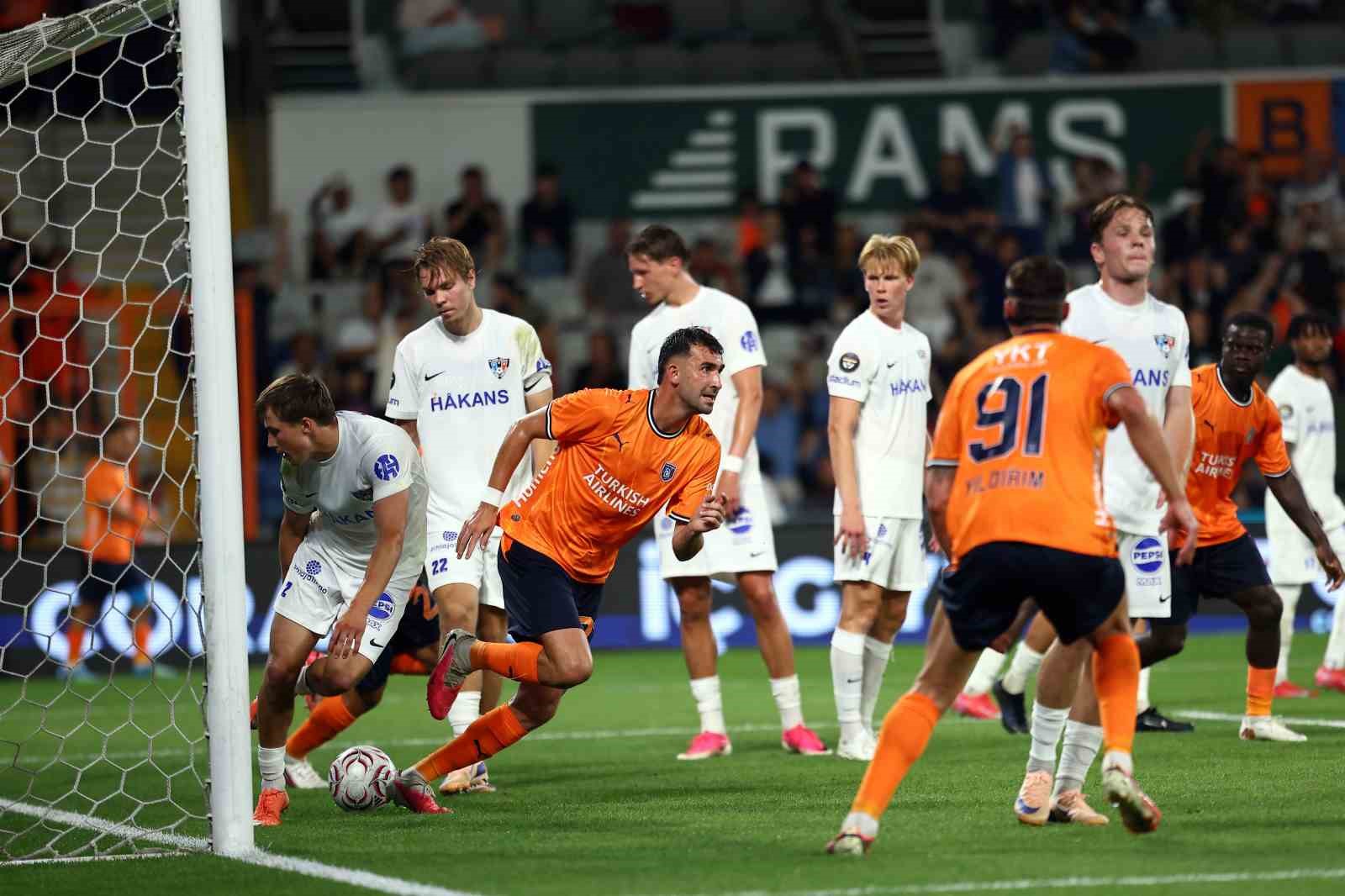 Başakşehir’de sezonun ilk golü Emin Bayram’dan
