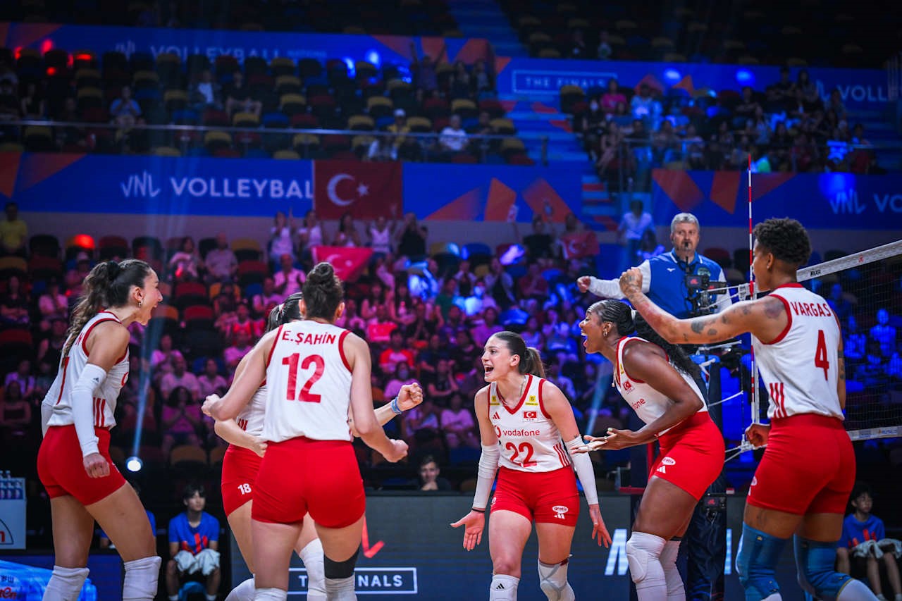 A Milli Kadın Voleybol Takımı, Milletler Ligi’nde yarı finale yükseldi
