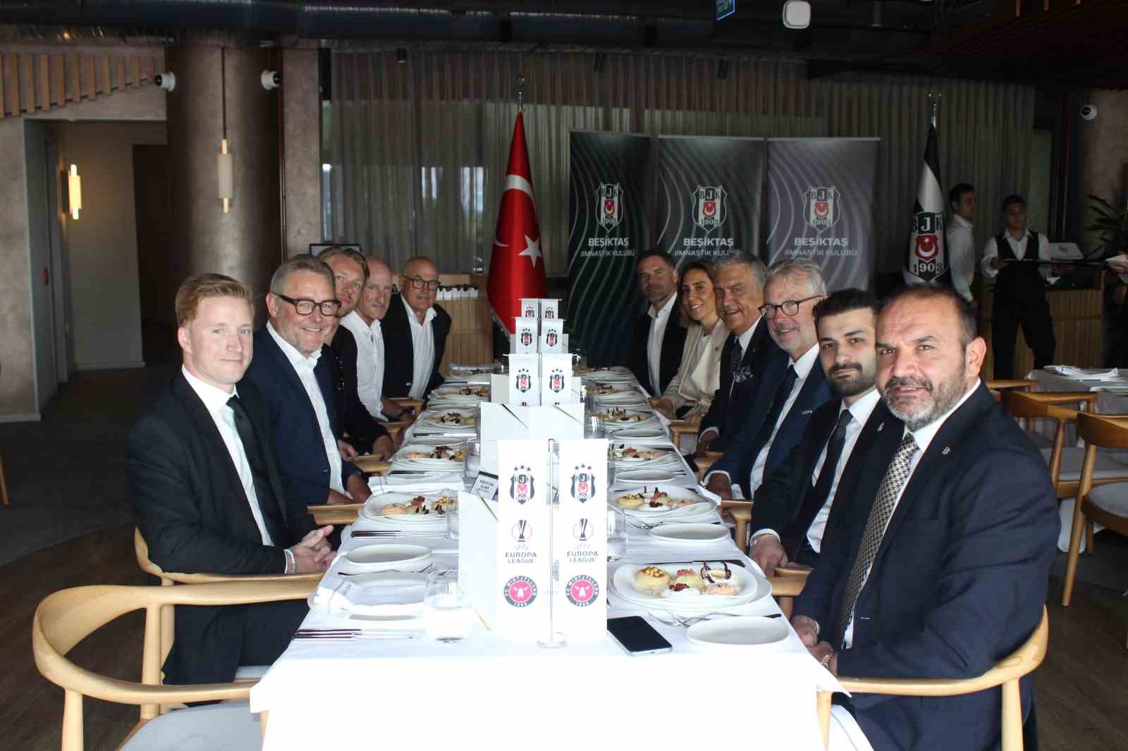 Beşiktaş’tan, UEFA ve Midtjylland heyetlerine dostluk yemeği
