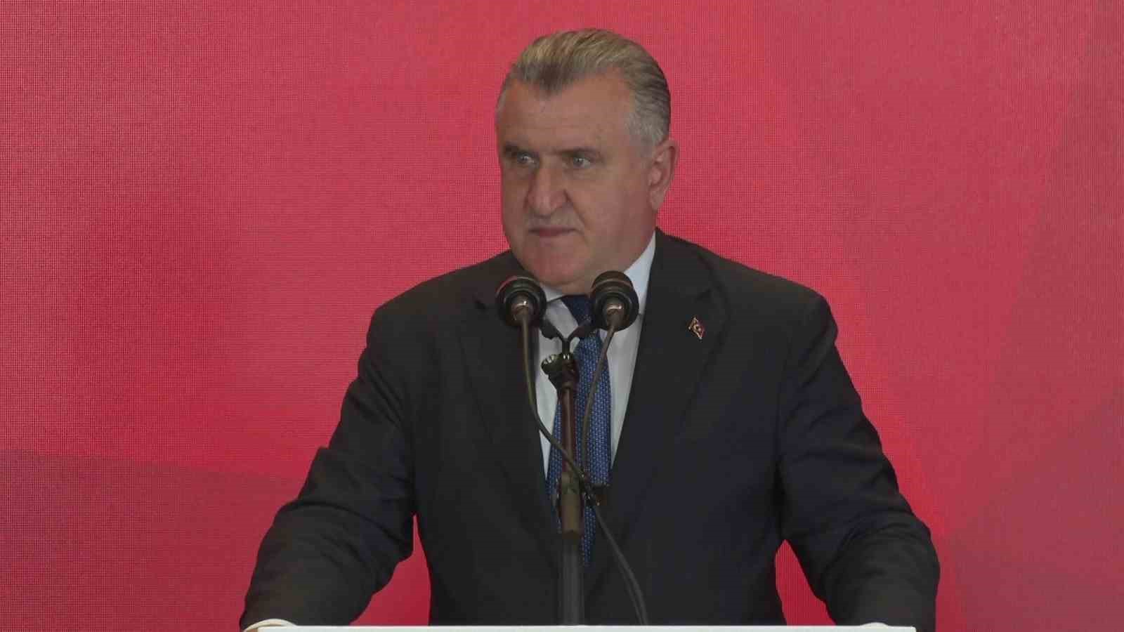 Gençlik ve Spor Bakanı Bak: "Türkiye futbolunun, Türk sporunun güçlü olmasını istiyoruz"