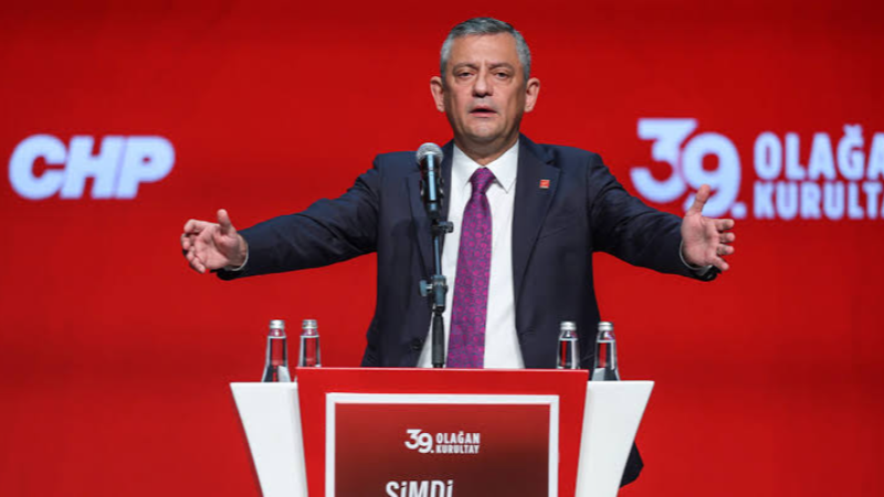 Özgür Özel CHP’den istifa etti