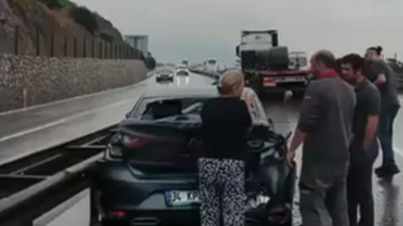 D100 karayolunda ağır hasarlı trafik kazası