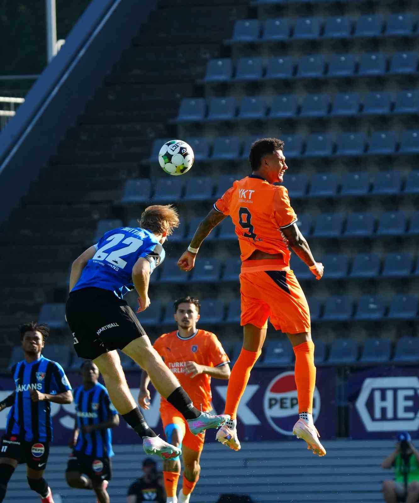 UEFA Konferans Ligi: Inter Turku: 1 - Başakşehir: 0 (İlk yarı)
