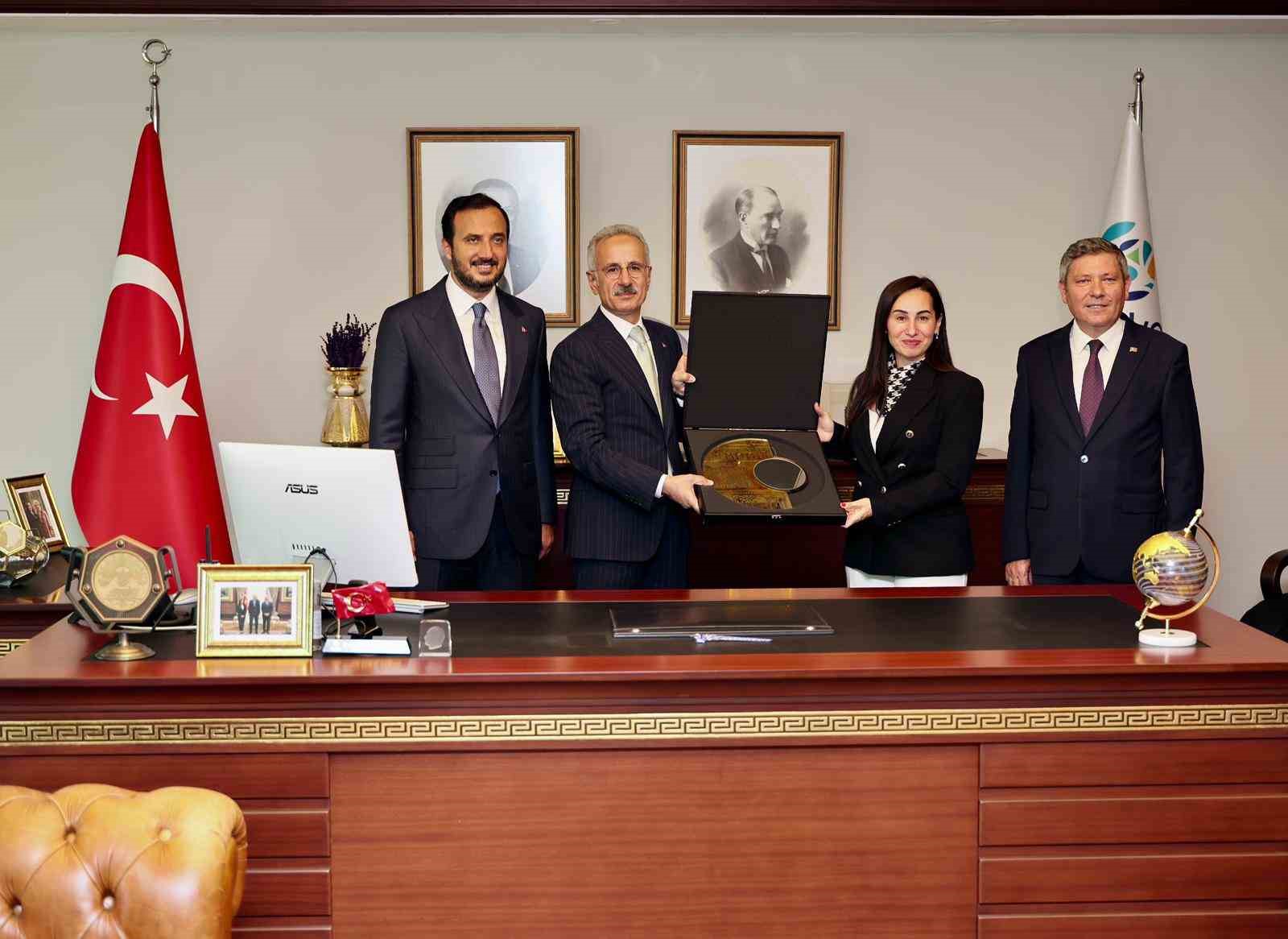 Bakan Uraloğlu Beykoz Ulaşım Zirvesinde konuştu: "Bugün biraz daha ete kemiğe bürünmüş halini konuştuk"
