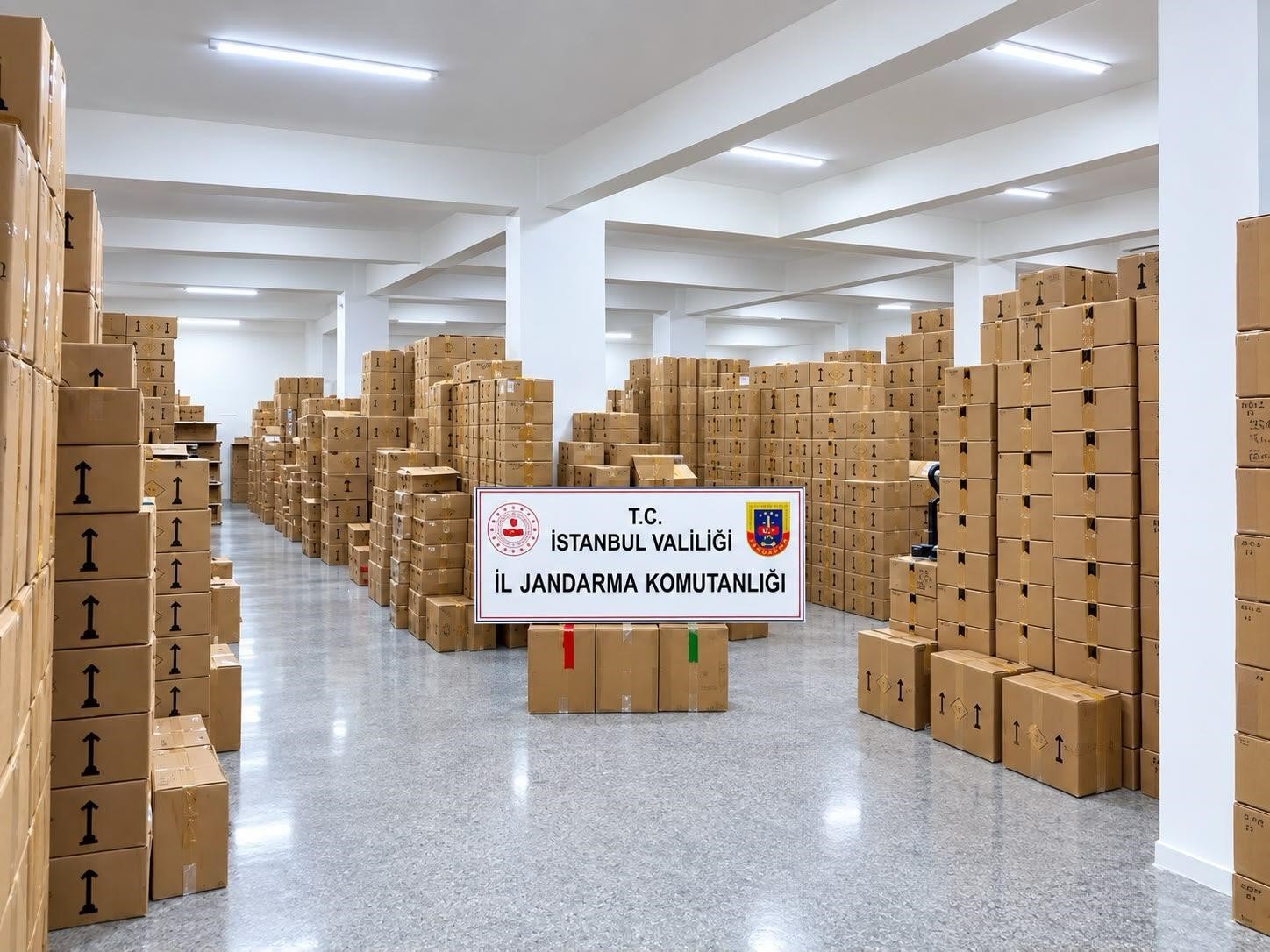 Bağcılar’da ele geçirilen 200 milyon lira değerindeki sahte parfümler Jandarma’da sergilendi
