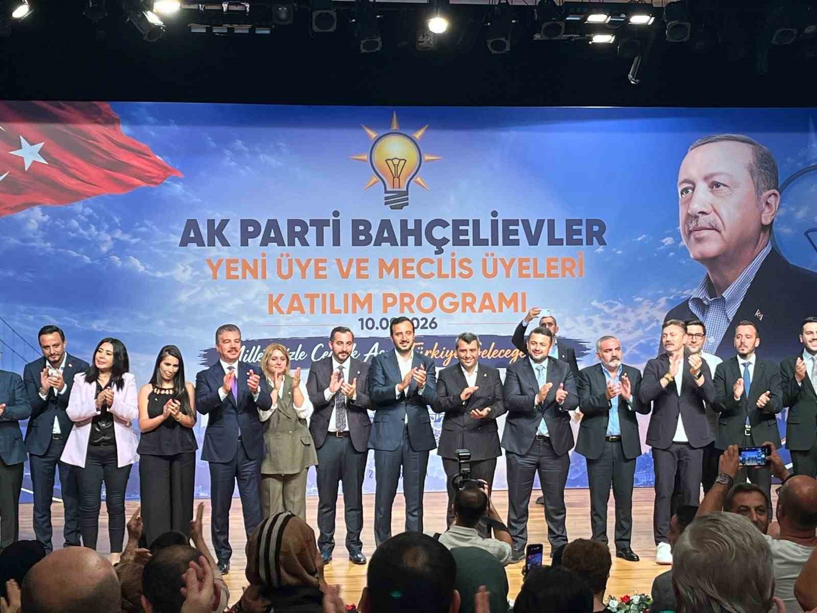 Bahçelievler’de, 3 CHP’li meclis üyesi AK Parti’ye geçti
