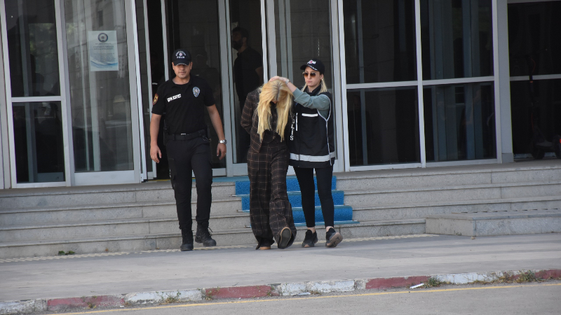 Fenomen Çağla Öz adliyeye sevk edildi