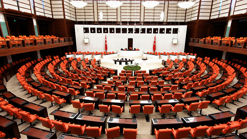 Nafaka düzenlemesi Meclis’e geliyor: Alt sınır 3 yıl