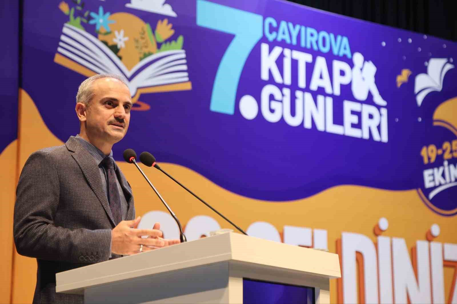 Çayırova’da kitap şöleni başladı
