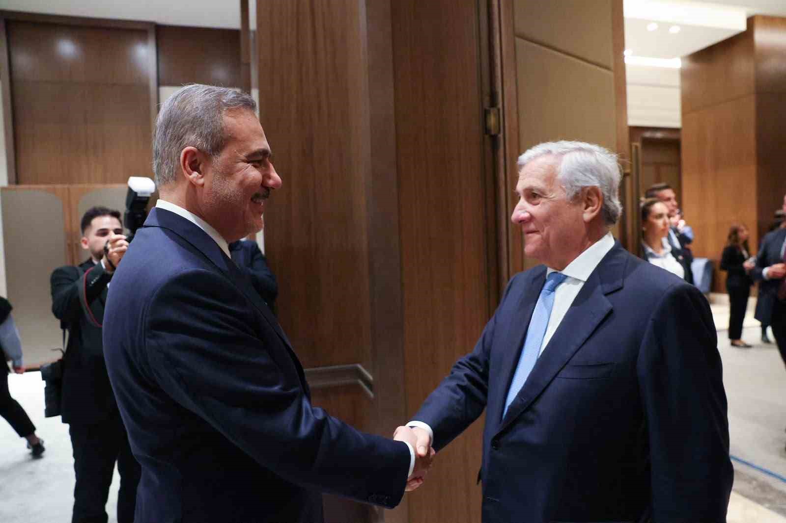 Bakan Fidan, İtalya Dışişleri Bakanı Antonio Tajani ile bir araya geldi
