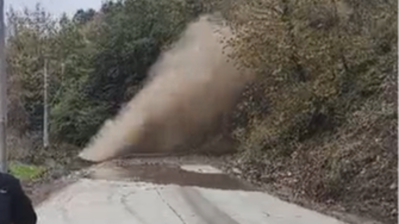 Doğal gaz patlaması sonucu yol karantinaya alındı!