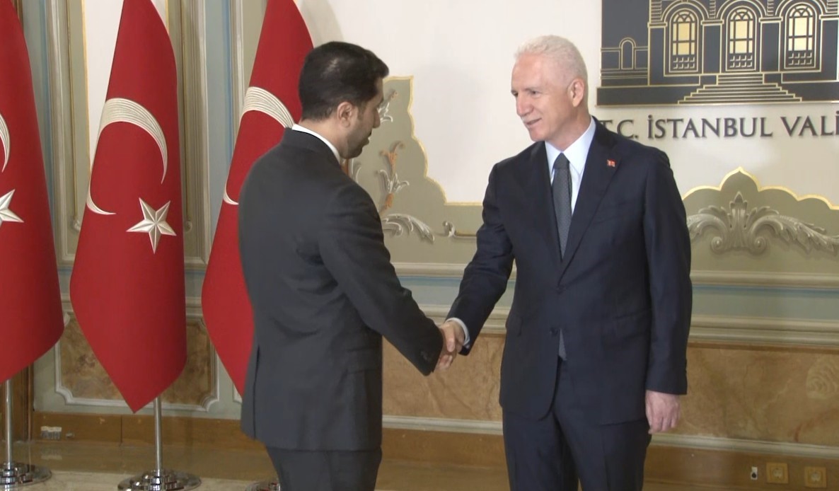 İstanbul Valisi Gül, Cumhuriyet Bayramı dolayısıyla tebrikleri kabul etti